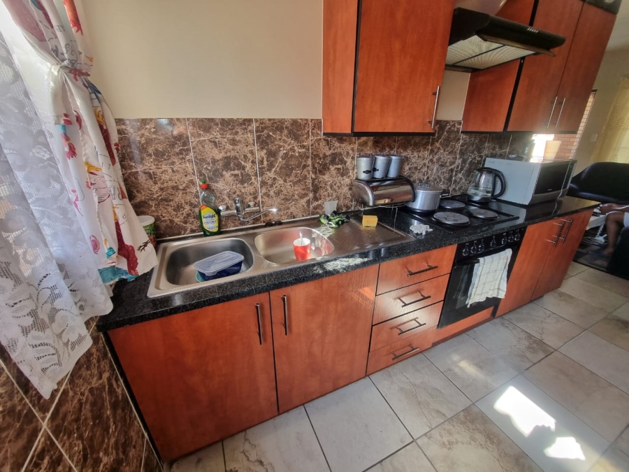 2 Bedroom Property for Sale in Waterval East North West